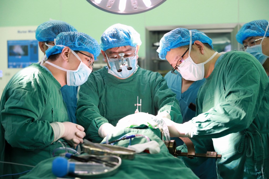 ���(y��ng)�������t(y��)Ժ�ɹ���(sh��)ʩһ������ɭ�X�늘Oֲ�루DBS�����g(sh��)