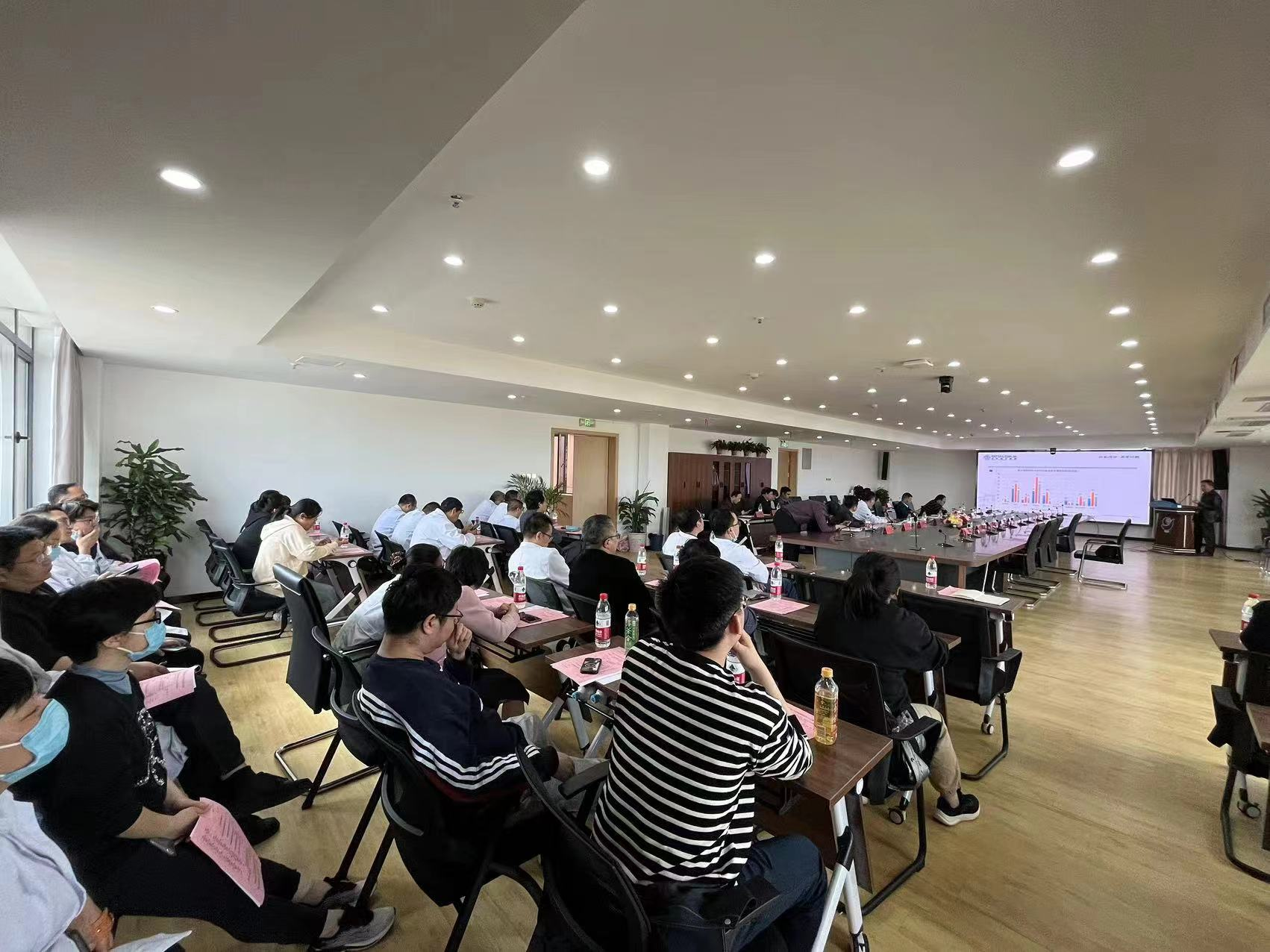 �����������t(y��)���C(j��)��(g��u)��Ⱦ�\��������Ӗ(x��n)�ࡱ�����ɿh�����t(y��)Ժ����e�k